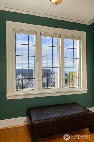 1812 10th Avenue E, Seattle, WA 98102