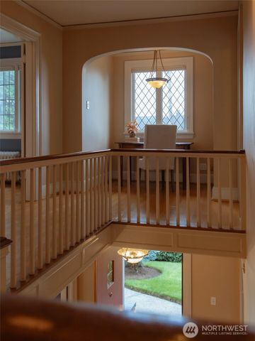 1812 10th Avenue E, Seattle, WA 98102