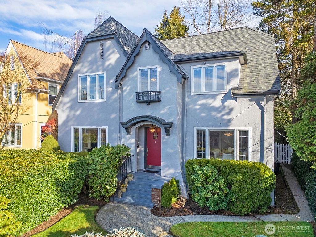 1812 10th Avenue E, Seattle, WA 98102