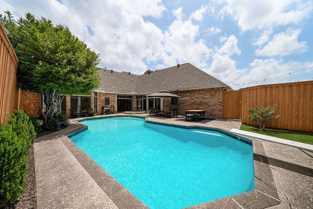 5623 Plumtree Drive, Dallas, TX 75252