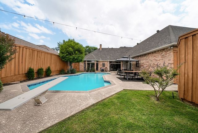 5623 Plumtree Drive, Dallas, TX 75252