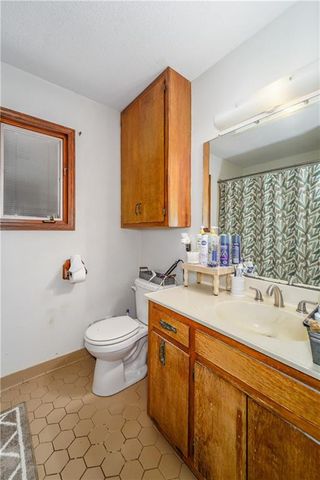 930 Lakeview Drive, Blackshear, GA 31516