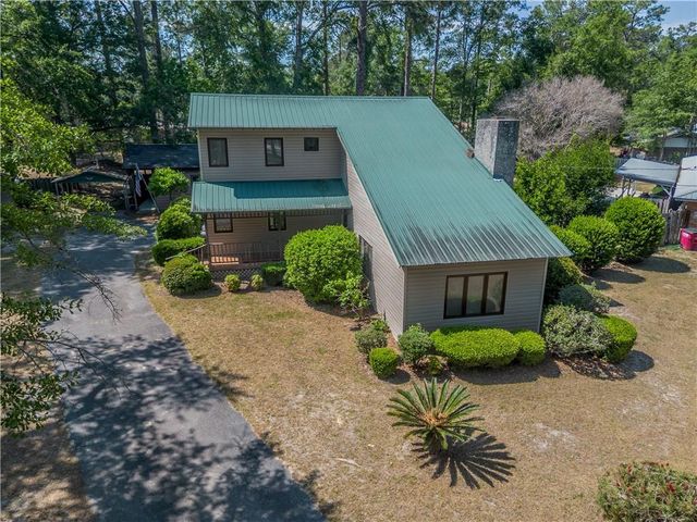 930 Lakeview Drive, Blackshear, GA 31516