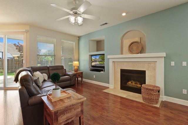 1962 Lexington Dr, Lodi, CA 95242