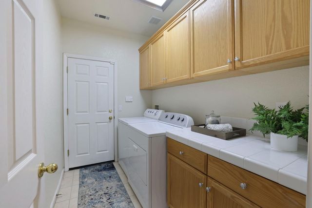 1962 Lexington Dr, Lodi, CA 95242