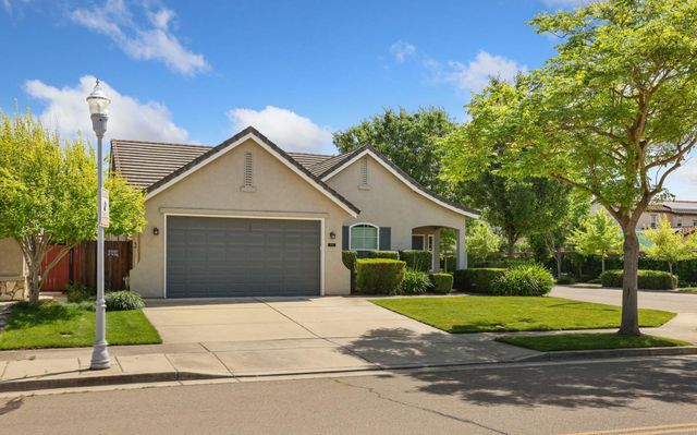 1962 Lexington Dr, Lodi, CA 95242