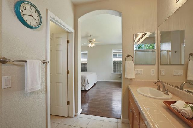 1962 Lexington Dr, Lodi, CA 95242
