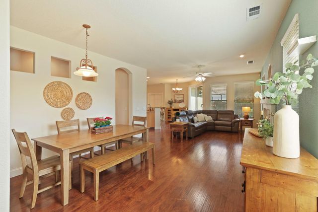 1962 Lexington Dr, Lodi, CA 95242