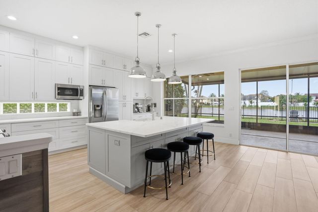 7121 Catalina Isle Drive, Lake Worth, FL 33467