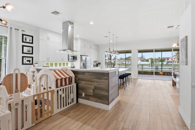 7121 Catalina Isle Drive, Lake Worth, FL 33467