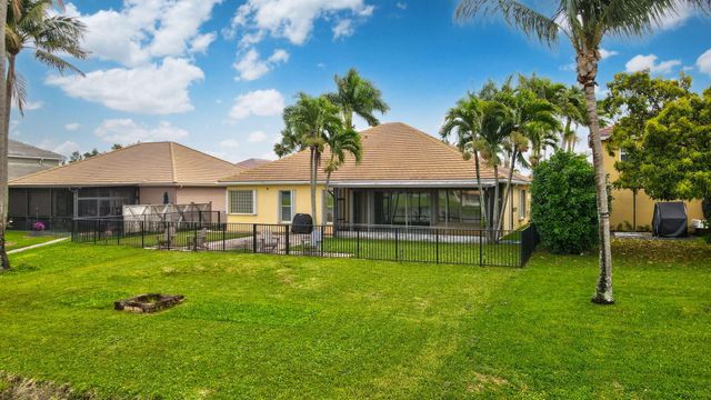 7121 Catalina Isle Drive, Lake Worth, FL 33467