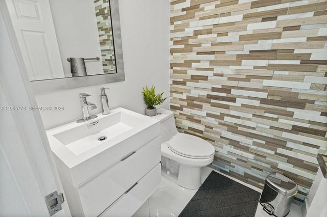 1421 NW 129th Ave, Sunrise, FL 33323