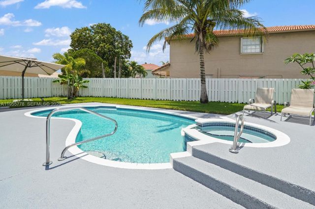 1421 NW 129th Ave, Sunrise, FL 33323