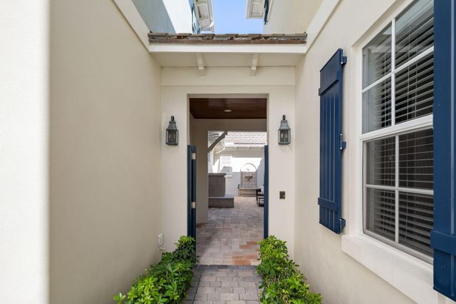 100 Palm Island Lane, Indian River Shores, FL 32963