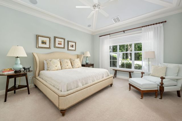 100 Palm Island Lane, Indian River Shores, FL 32963