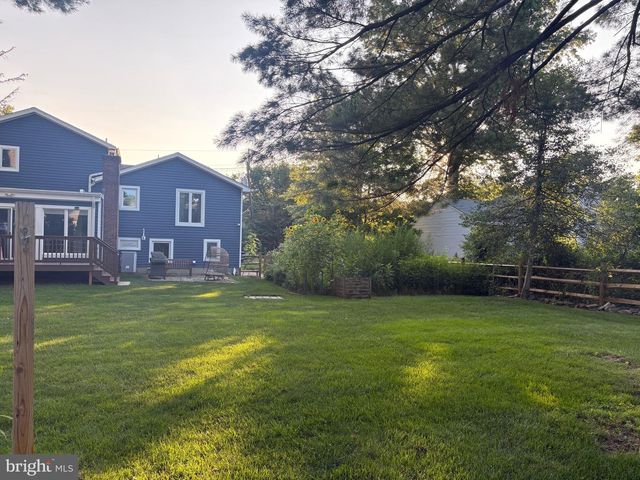 321 WALNUT LN, Princeton, NJ 08540