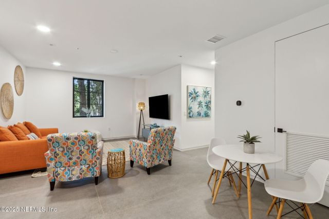 19 N 5TH Street, 3100, Fernandina Beach, FL 32034