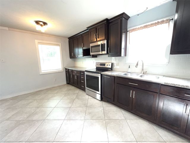 12120 Bishop Drive, Balch Springs, TX 75180