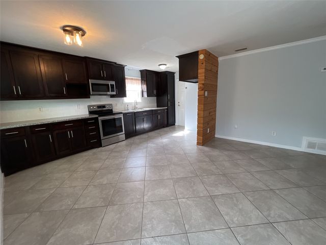 12120 Bishop Drive, Balch Springs, TX 75180