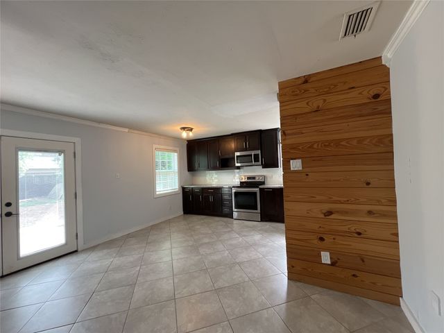 12120 Bishop Drive, Balch Springs, TX 75180