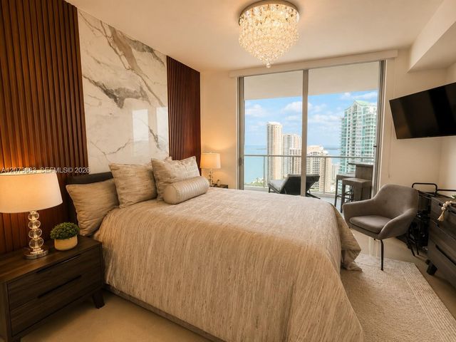 300 S Biscayne Boulevard T-2910, Miami, FL 33131