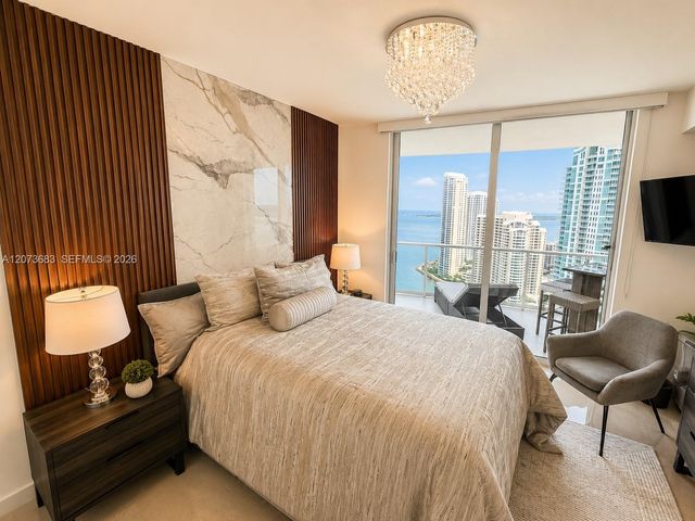 300 S Biscayne Boulevard T-2910, Miami, FL 33131