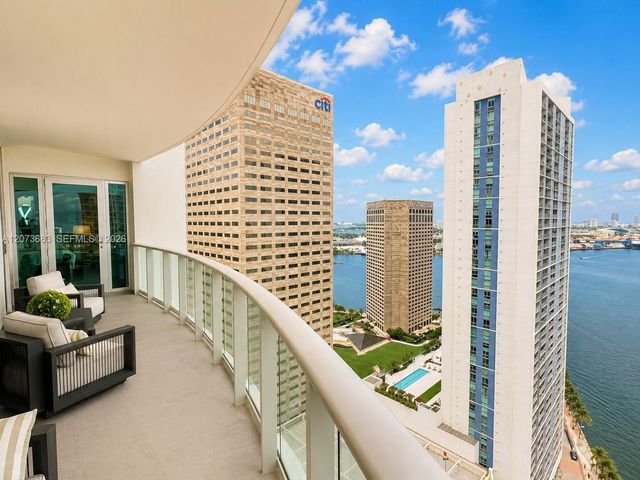300 S Biscayne Boulevard T-2910, Miami, FL 33131