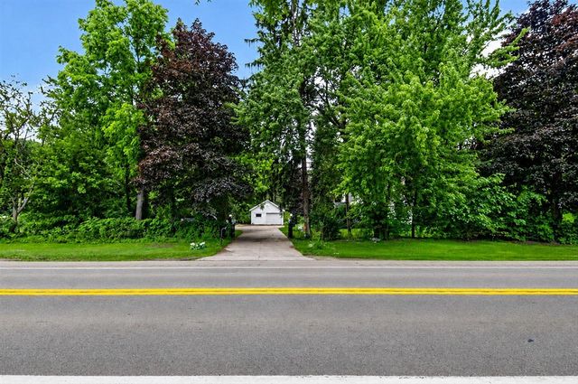 6109 Brooklyn Road, Jackson, MI 49201