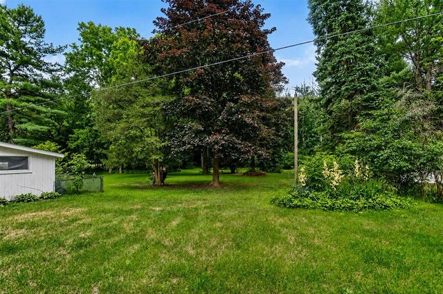 6109 Brooklyn Road, Jackson, MI 49201