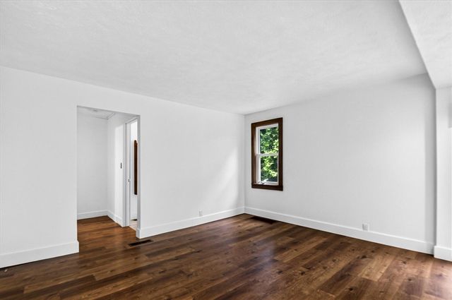 6109 Brooklyn Road, Jackson, MI 49201
