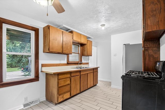6109 Brooklyn Road, Jackson, MI 49201