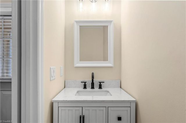 246 Hampton Road 8B, Asheboro, NC 27203