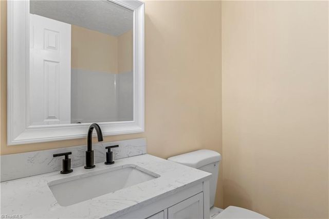 246 Hampton Road 8B, Asheboro, NC 27203