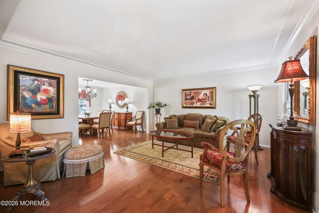 19 Vail Valley Drive, Manalapan, NJ 07726