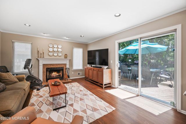 19 Vail Valley Drive, Manalapan, NJ 07726