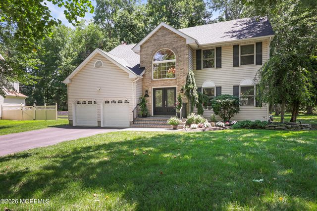 19 Vail Valley Drive, Manalapan, NJ 07726
