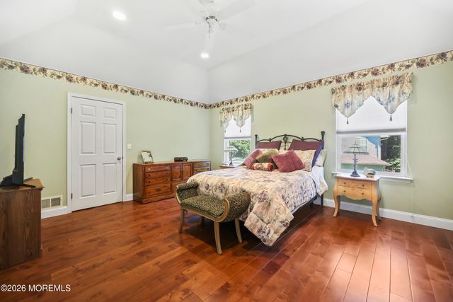 19 Vail Valley Drive, Manalapan, NJ 07726