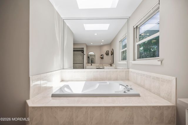 19 Vail Valley Drive, Manalapan, NJ 07726