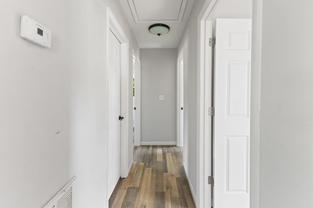 206 Murphree Ave, Waverly, TN 37185