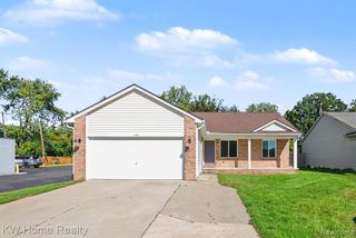 2383 E Maple Road, Troy, MI 48083