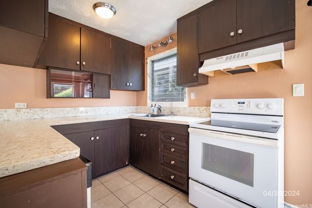 1483 Mahiole Street B, Honolulu, HI 96819