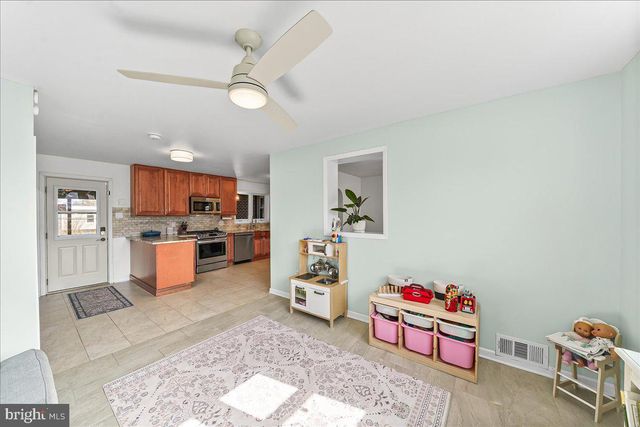 208 2ND AVE, Broomall, PA 19008