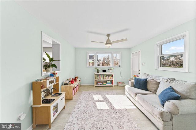 208 2ND AVE, Broomall, PA 19008