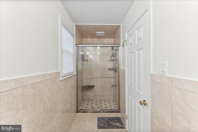 208 2ND AVE, Broomall, PA 19008