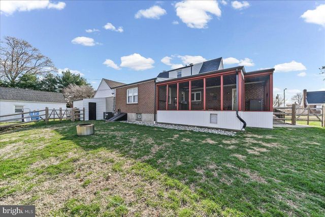 208 2ND AVE, Broomall, PA 19008