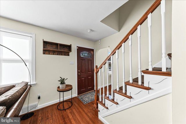 208 2ND AVE, Broomall, PA 19008
