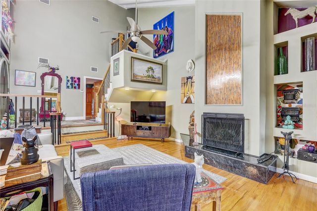 7500 N OLA AVENUE, Tampa, FL 33604