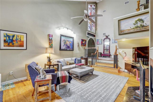 7500 N OLA AVENUE, Tampa, FL 33604