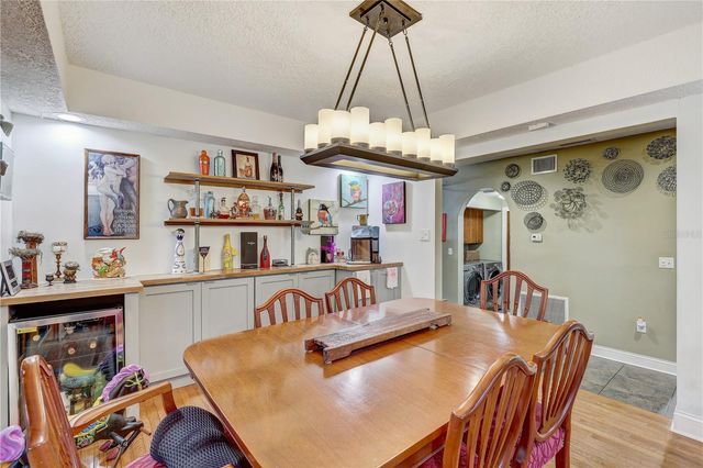 7500 N OLA AVENUE, Tampa, FL 33604