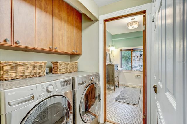 7500 N OLA AVENUE, Tampa, FL 33604